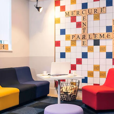 Mercure Centre Parlement מלון 4*